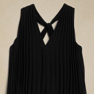Banana Republic - Odetta Pleated Top